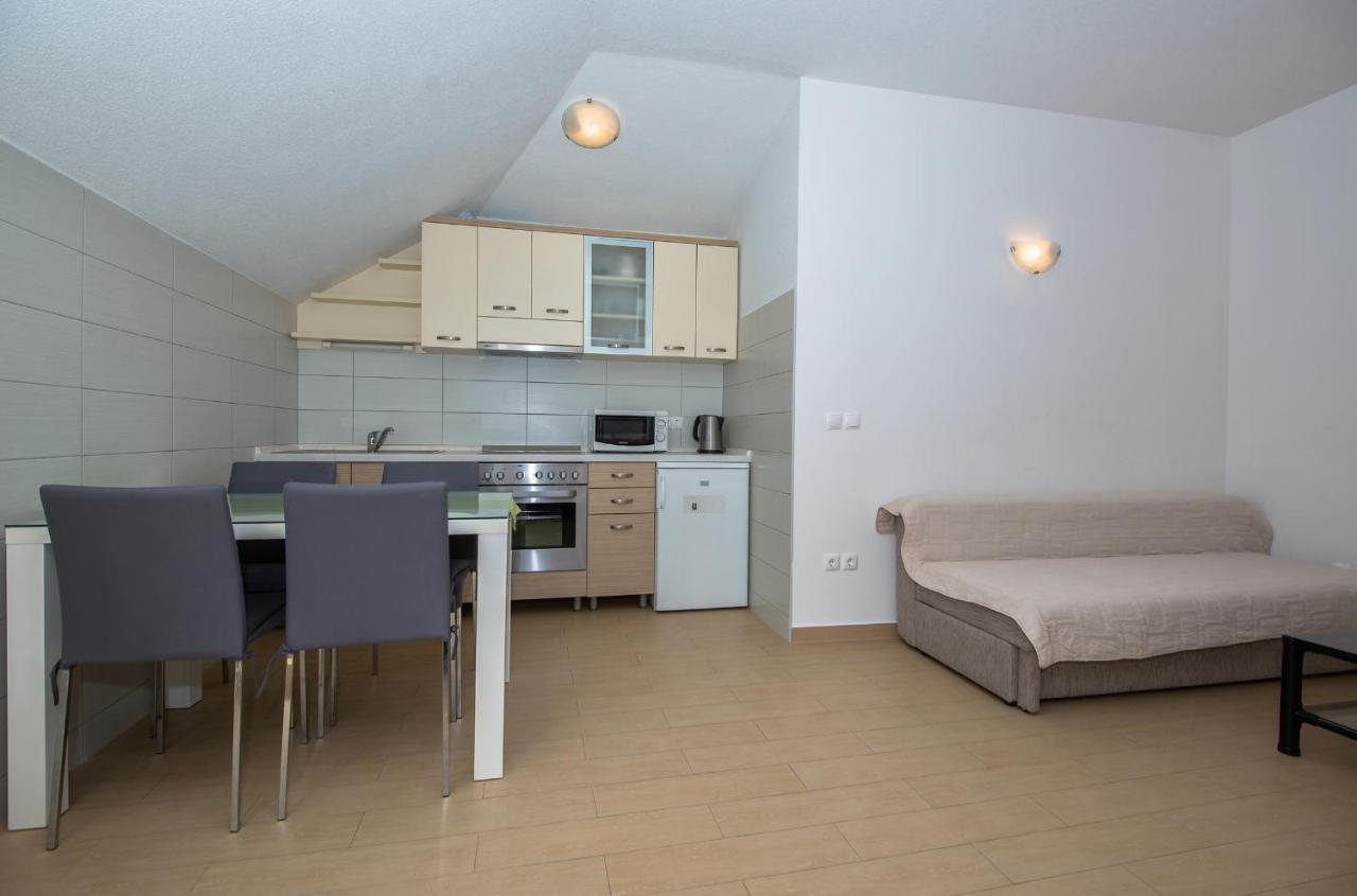 Apartments Beach Makarska Bagian luar foto