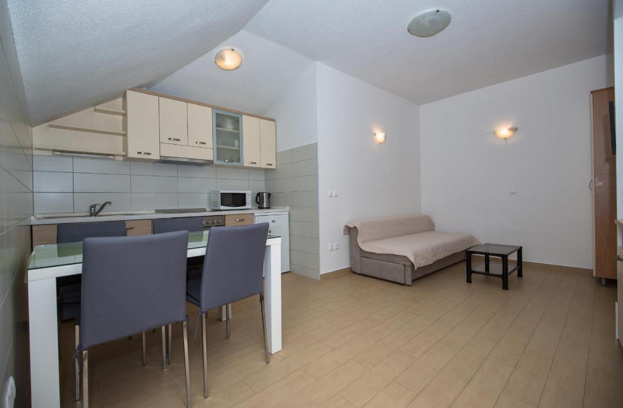 Apartments Beach Makarska Bagian luar foto